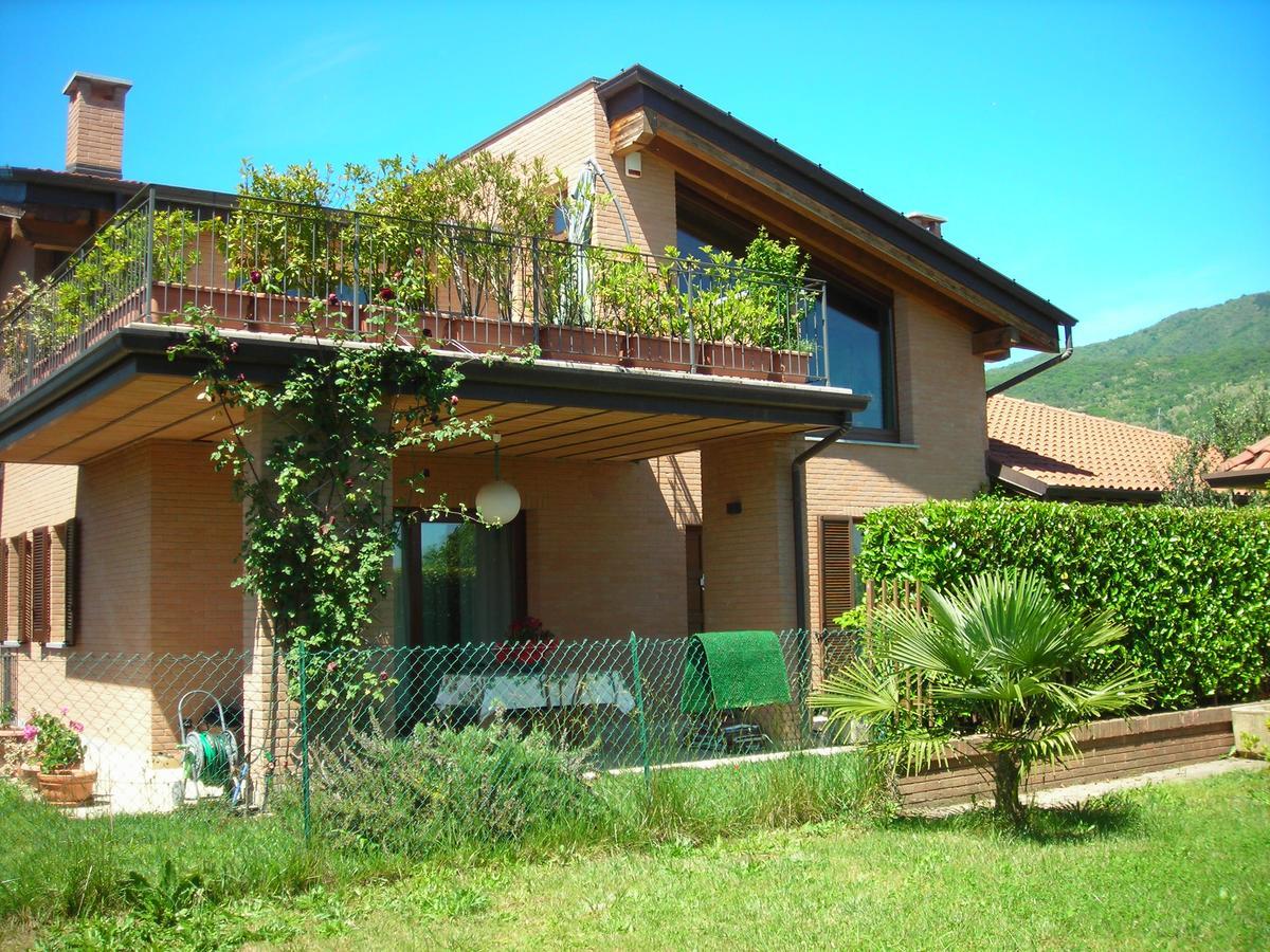 La Folaga Bed & Breakfast Gavirate Bagian luar foto