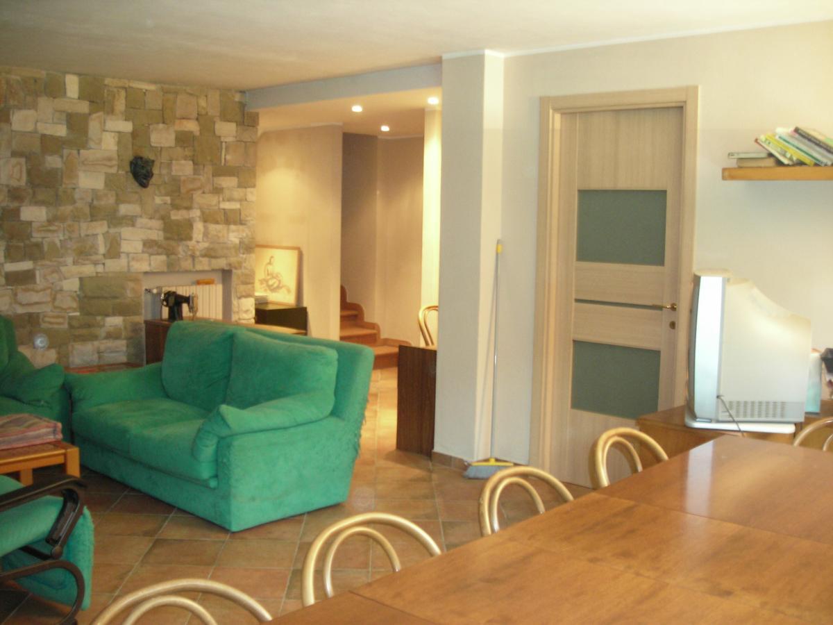 La Folaga Bed & Breakfast Gavirate Bagian luar foto