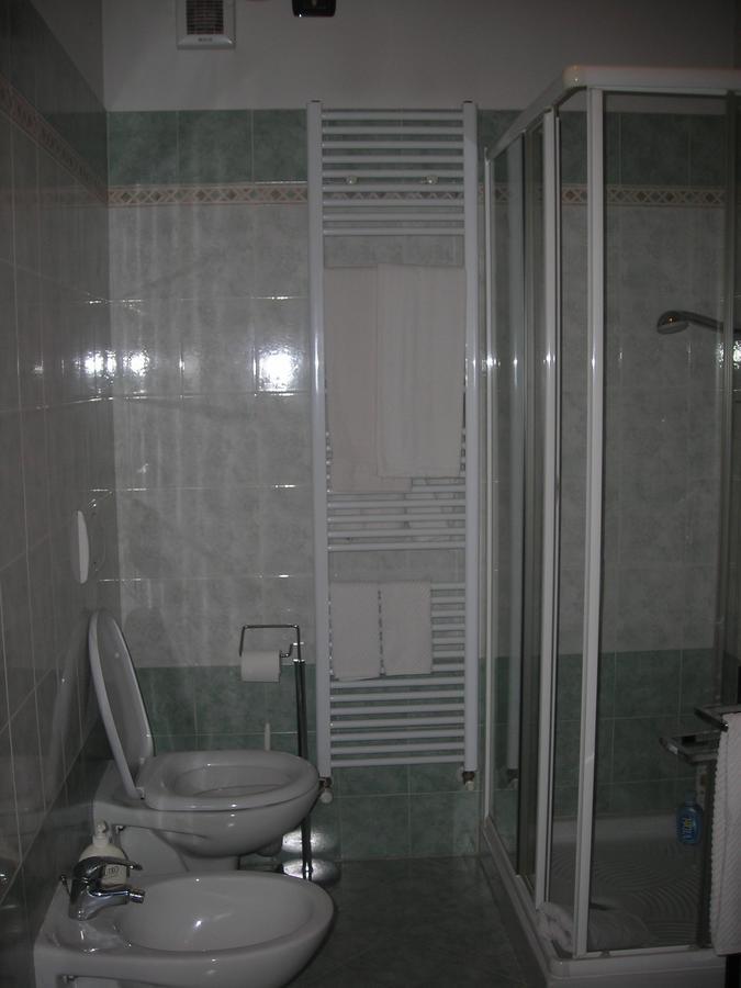 La Folaga Bed & Breakfast Gavirate Bagian luar foto