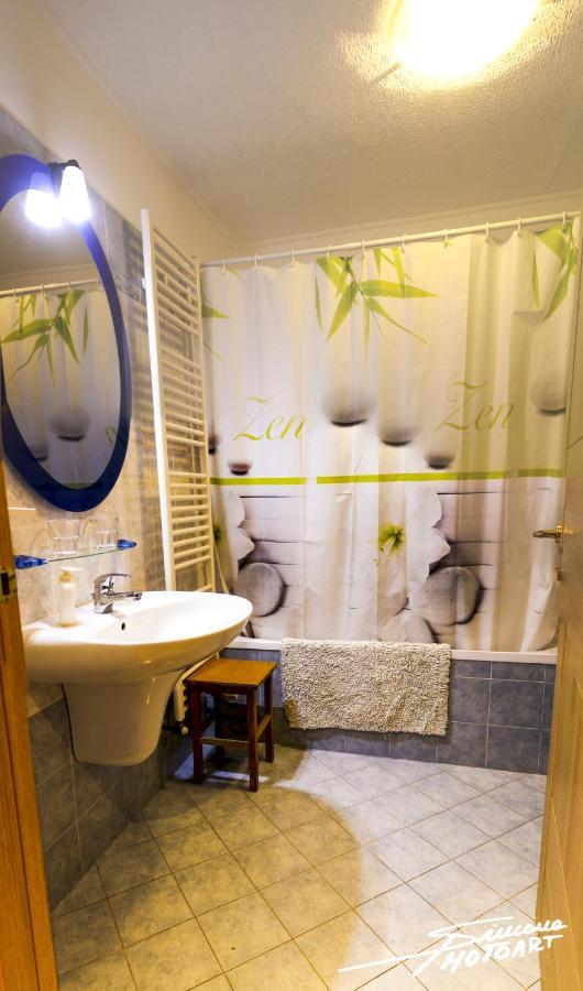 La Folaga Bed & Breakfast Gavirate Bagian luar foto